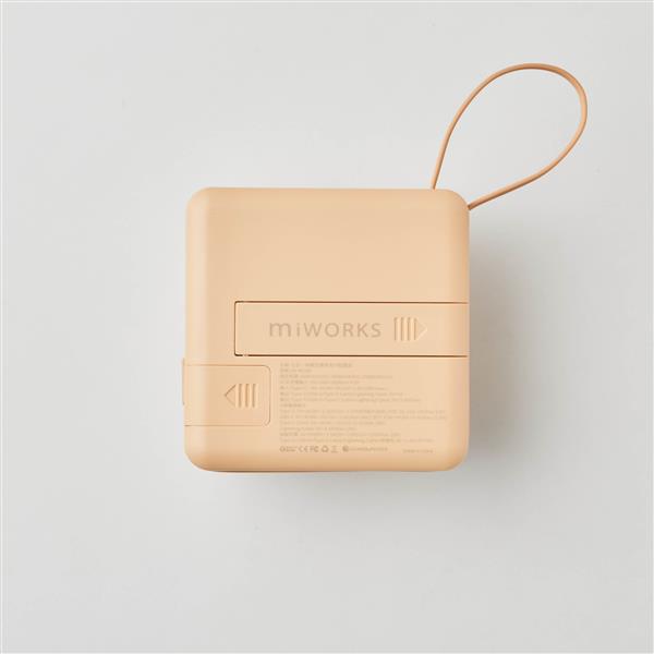 米沃miworks 10000mAh(奶茶)多合一快充磁吸行動電源